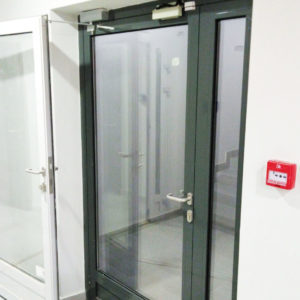 Алюминиевая противопожарная дверь EI 60 / серия FRM7204