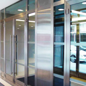 Огнестойкая алюминиевая перегородка EI 45 / серия FRM5158